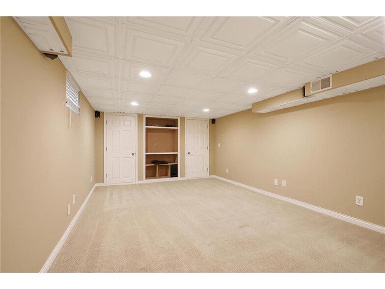 Building Photo - 2125 E 42nd St