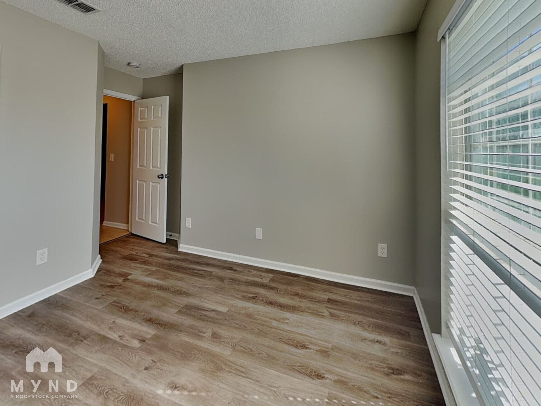 Building Photo - 3442 Volley Dr