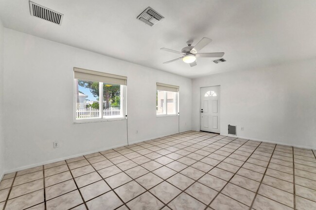 Building Photo - Beautiful 2bed/2bath Home for Rent with St...