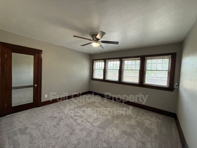 Building Photo - 351 N Clarmar Ave