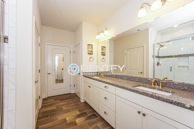 Building Photo - 446 Secretariat Dr