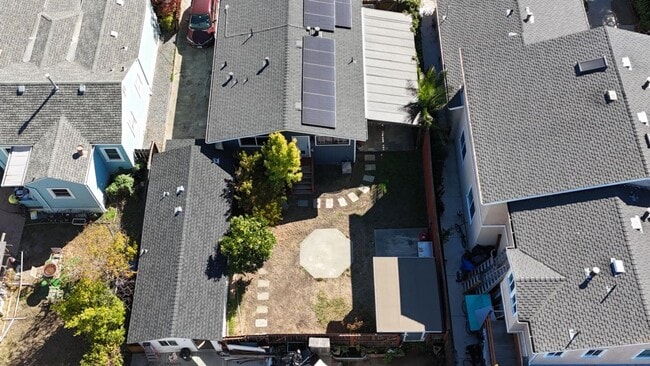 Building Photo - 242 Jackson Ave