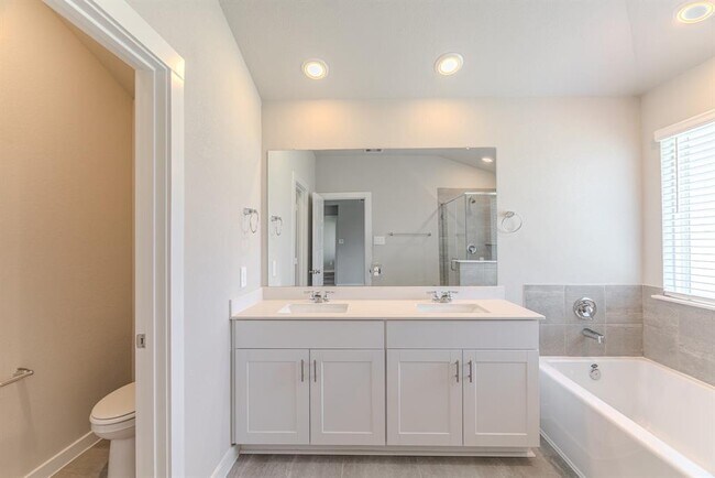 Building Photo - 1452 Waggoner Rnch Trl