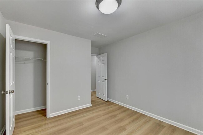 Building Photo - 340 Waddington Trail