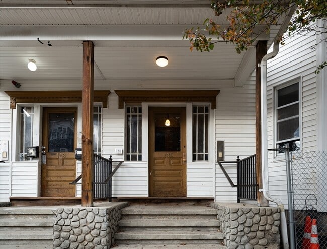 Building Photo - 130 Shurtleff St