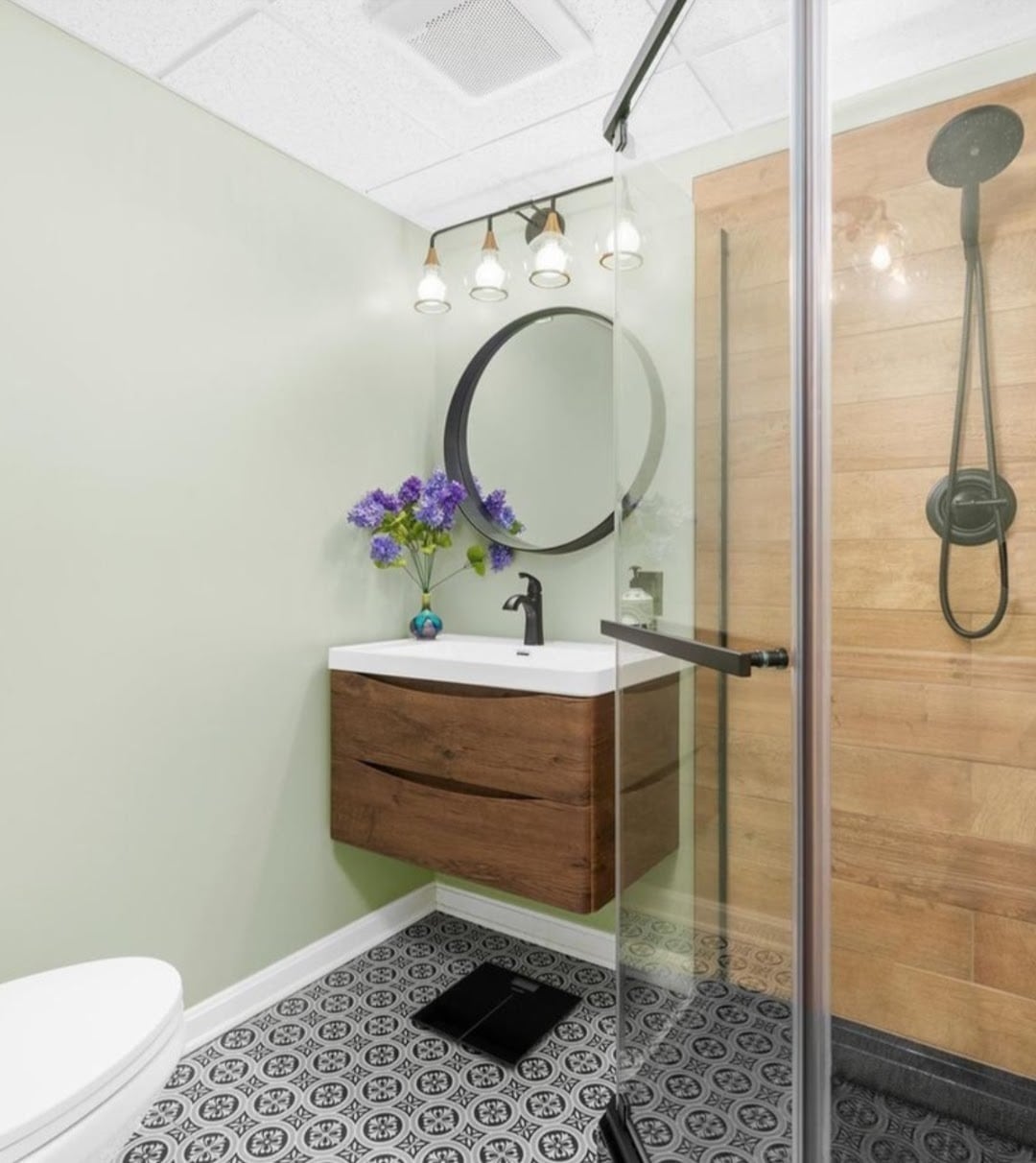 Full bath downstairs - 1212 Old Mill Rd