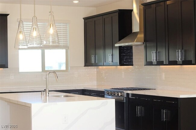 Building Photo - 11737 Stone Curlew Ave