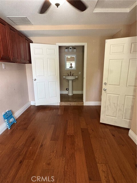 Building Photo - 1740 Orangewood Ave