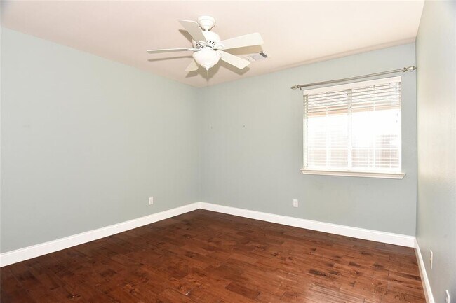 Building Photo - 14605 Ballyclarc Dr