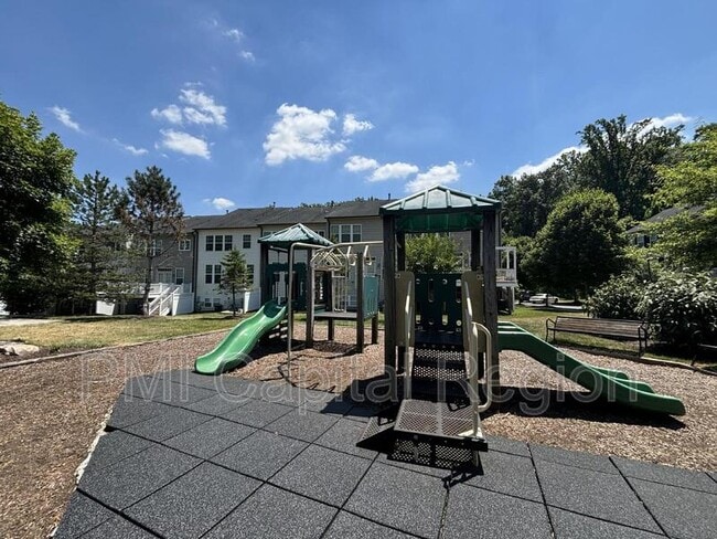 Building Photo - 1738 Whitehall Dr