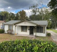 Building Photo - 618 Robinson Dr