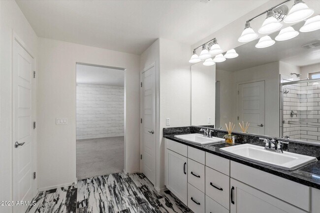 Building Photo - 5152 E Desert Forest Trail