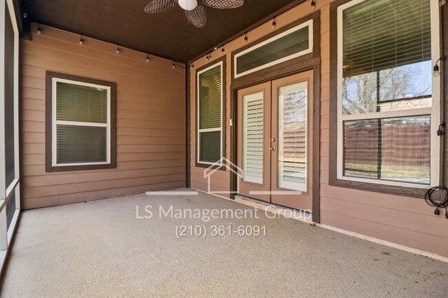 Building Photo - 1041 Water Oak