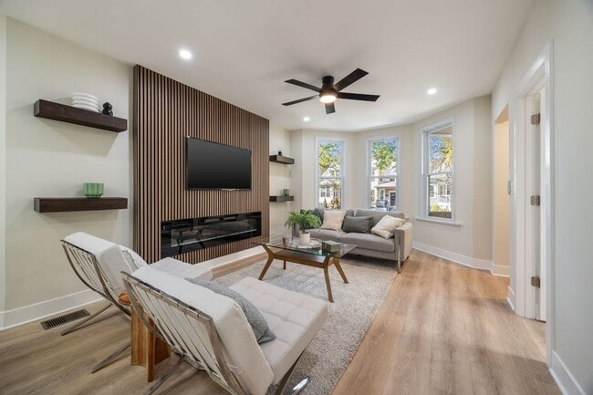 Building Photo - 4143 N Drake Ave