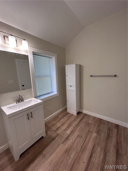 Building Photo - 59 Olcott St