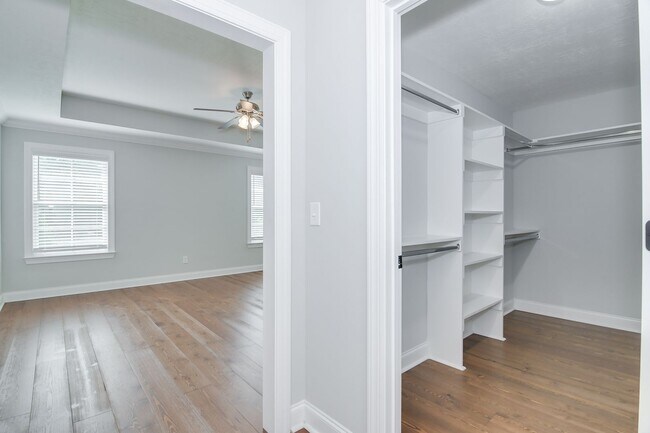 Building Photo - Beauty in Riverwood on Corner Lot!