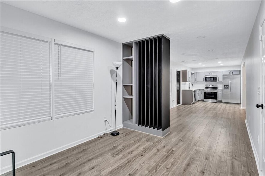 Building Photo - 6234 Culver Dr