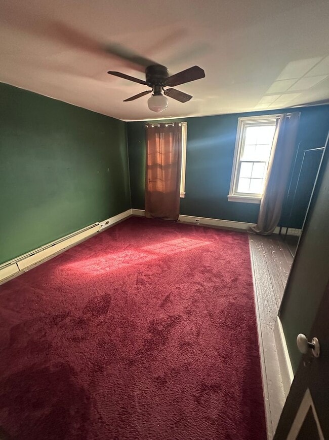 Building Photo - 451 Cherry St