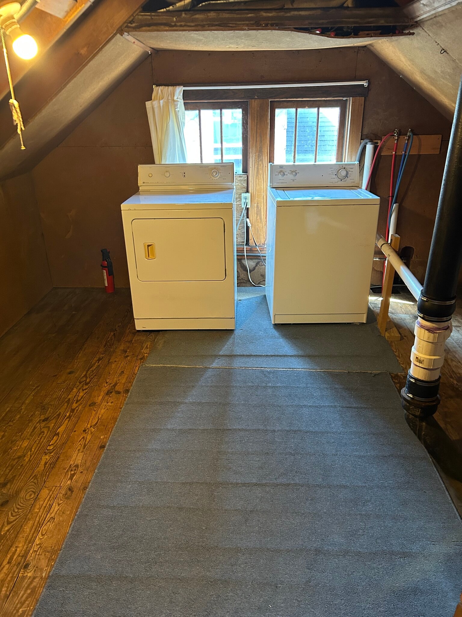 Building Photo - 1129 Brown Ave