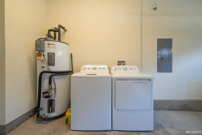 Building Photo - Available now!  Updated 4-bedroom, 2.5-bat...