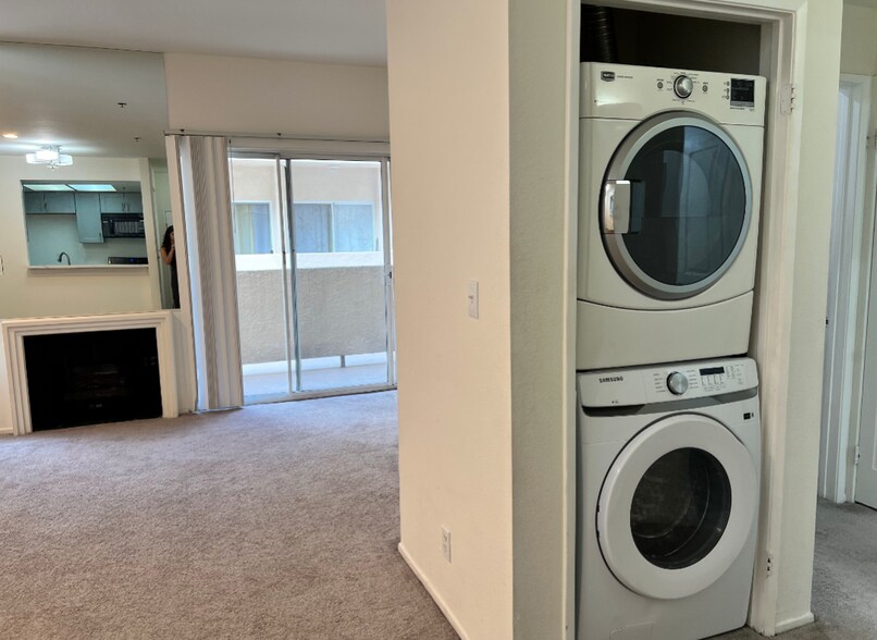 Building Photo - 19350 Sherman Way