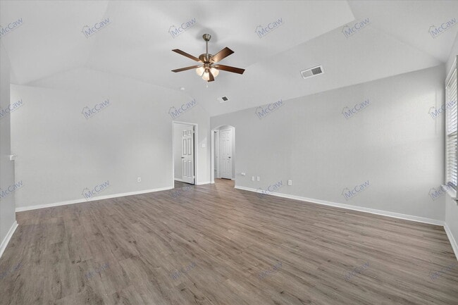 Building Photo - 333 Stately Oak Ln