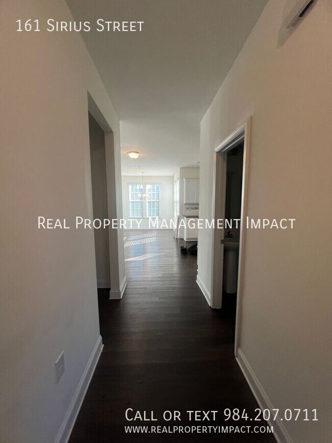 Building Photo - 161 Sirius St