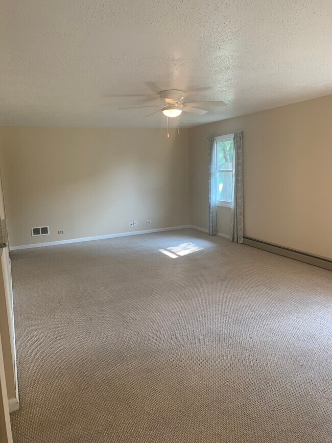 Building Photo - 13918 Marybrook Dr