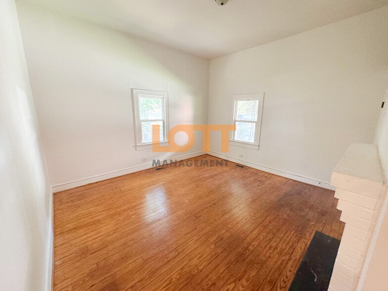 Building Photo - 1 Pelzer St