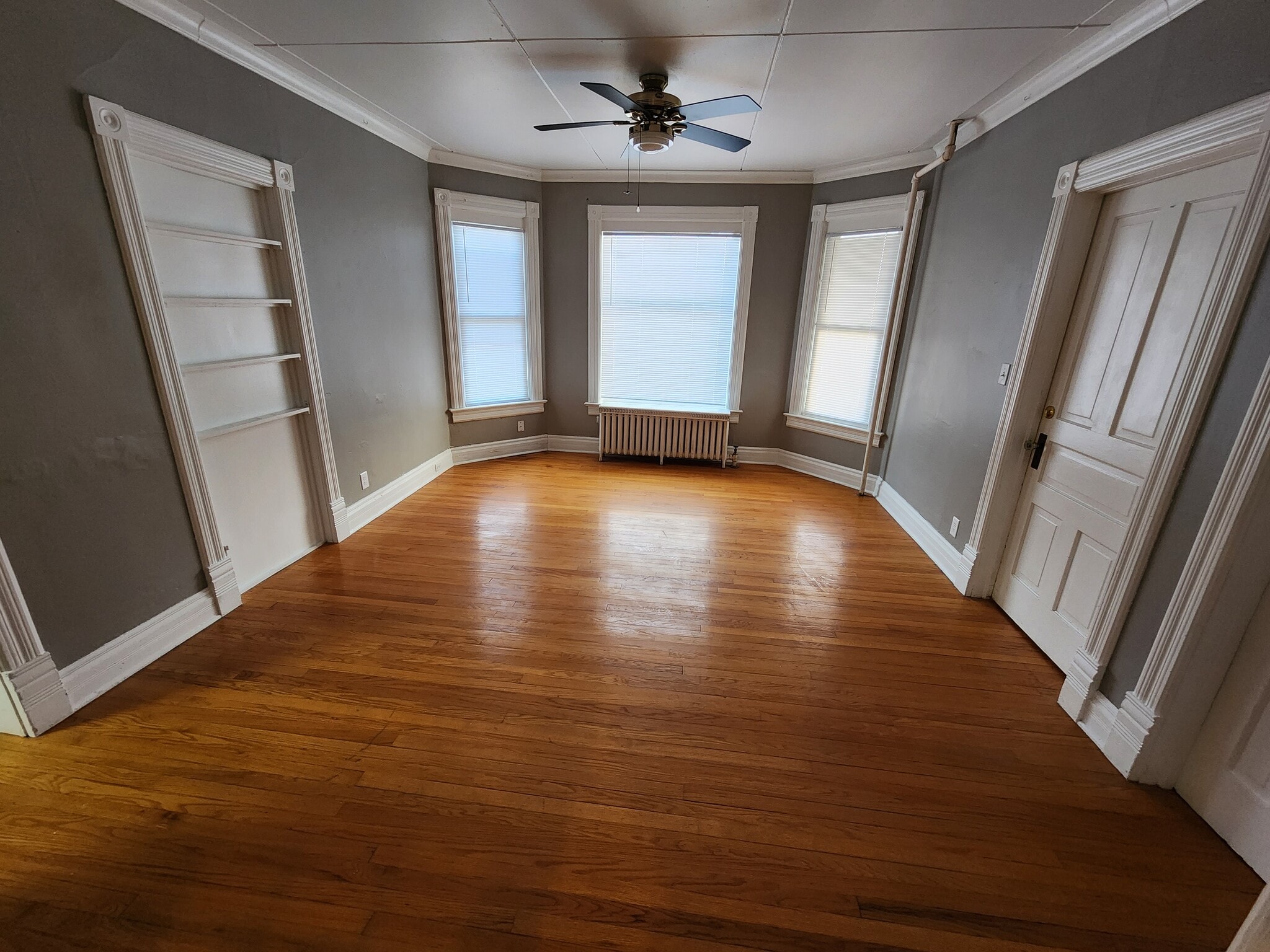 Living Room 2 - 207 N 6th St