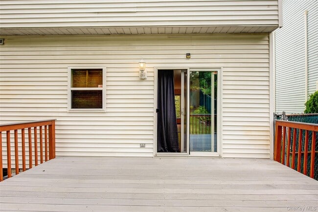 Building Photo - 41 Beechwood Ave