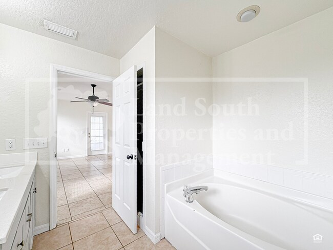 Building Photo - 7823 Sugar Pine Blvd