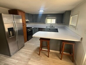 Building Photo - 585 Pleasant Hill Rd