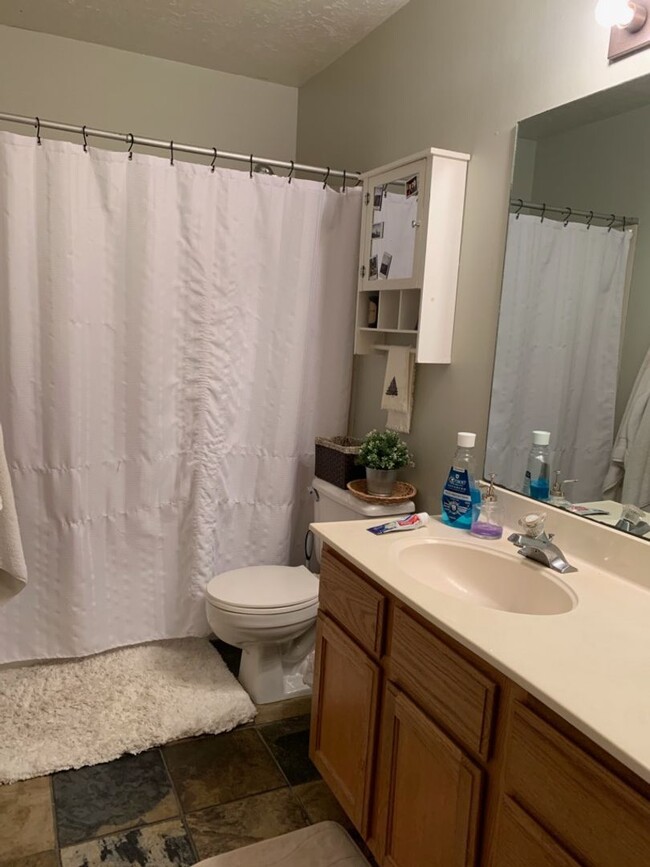 Building Photo - Beautiful Condo Near BYU and Provo Rec Center