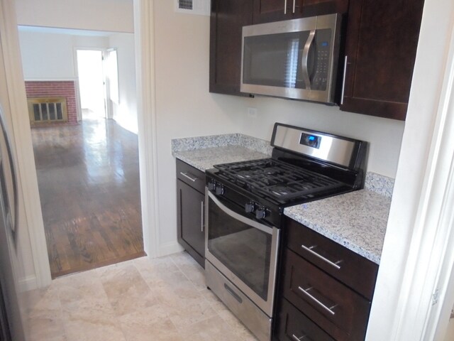 Building Photo - 504 W Sunset Rd