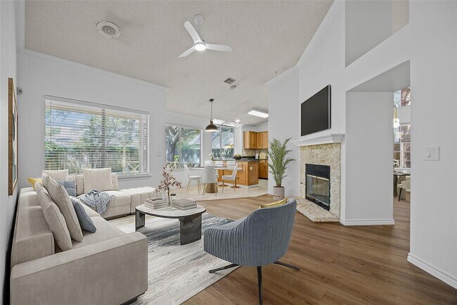 Building Photo - 8417 Cornerwood Dr