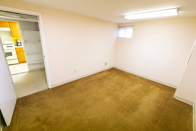 Building Photo - 5501 Auth Rd