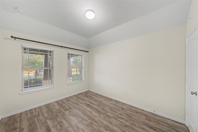 Building Photo - 3715 Singing Flower Ln