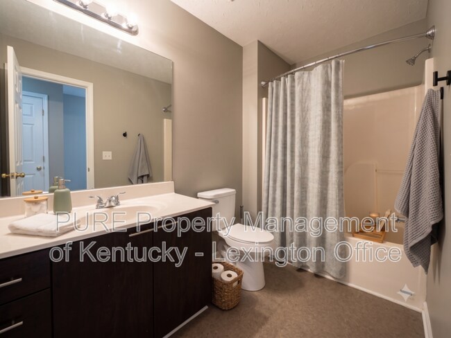 Building Photo - 226 Mousas Way