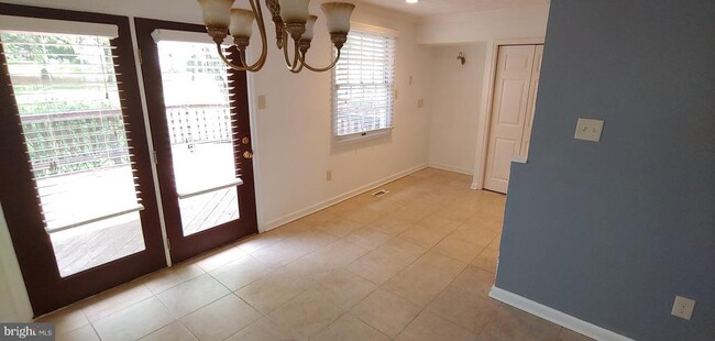 Building Photo - 20 Merino Ct