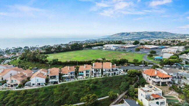 Building Photo - Furnished Coastal Retreat with PANORAMIC Ocean Views!