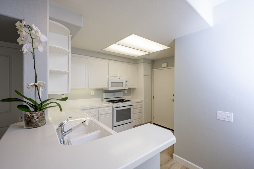 Building Photo - 104 Tropea Aisle