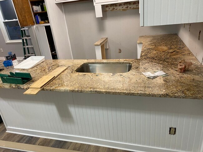 Kitchen - 9950 Washington Ave