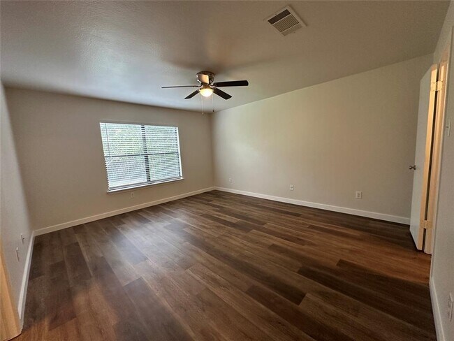Building Photo - 312 Greener Dr