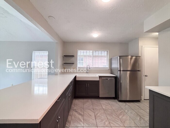 Building Photo - 1334 Willersley Ln