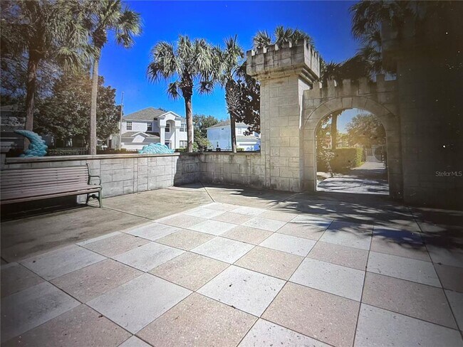 Building Photo - 2568 Maneshaw Ln