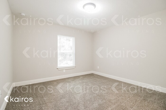 Building Photo - 17 Malauka Radial Cir