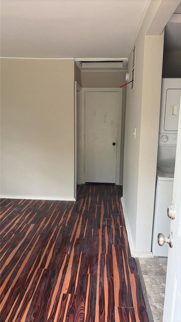 Building Photo - Oak Ridge 37830 - Move-In Ready 2 bedroom duplex - Call Lisa or Shannon