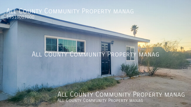 Building Photo - Move in Ready Studio in Twentynine Palms!