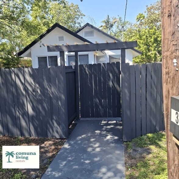 Building Photo - 1345 NE 5th Terrace